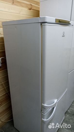 Холодильник Индезит 1,5м