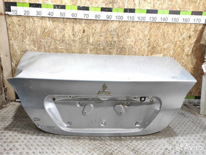 Крышка багажника Mitsubishi Lancer 9