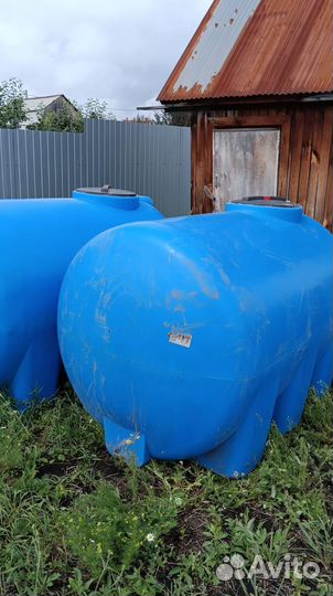 Бак для воды H 2000л