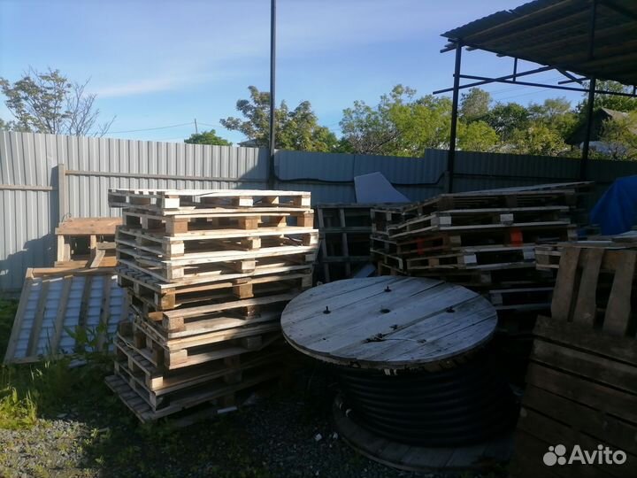 Строительные поддоны