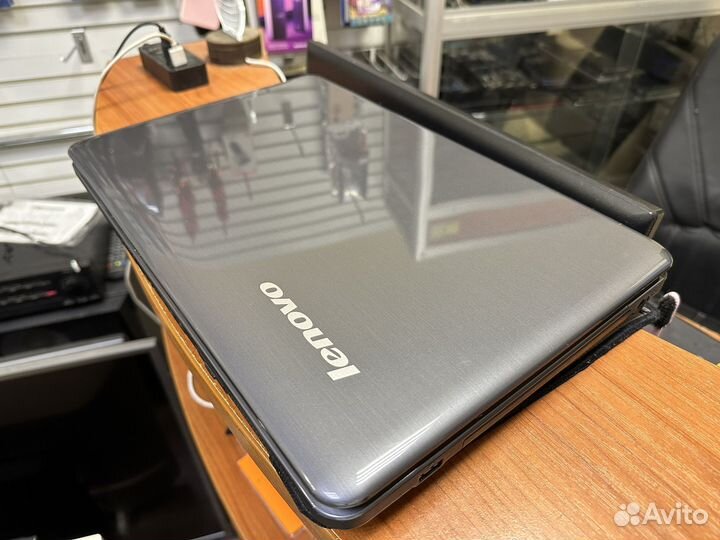 Lenovo G550 ноутбук