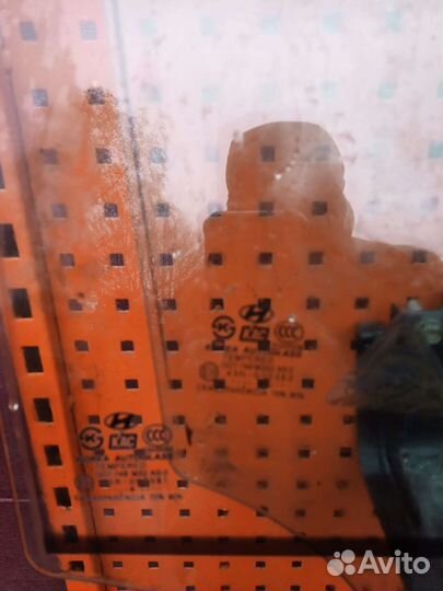 Стекло двери Hyundai Tucson