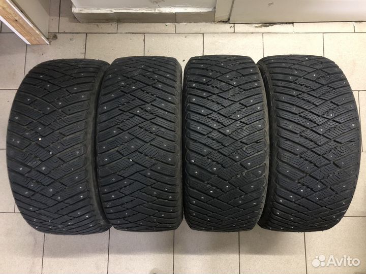 Goodyear Ultragrip Ice Arctic 245/45 R17 99T