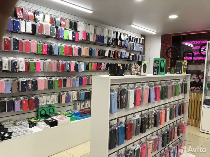 Продавец мобильных аксессуаров