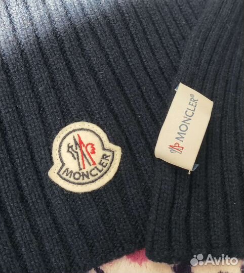Вязаный шерстяной шарф Moncler