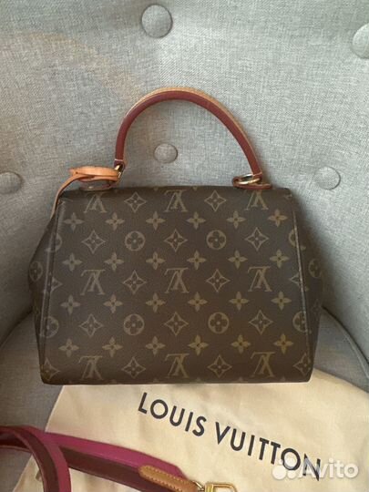 Сумка Louis Vuitton Cluny BB с розовым ремнем