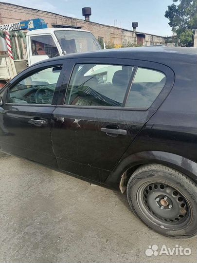 Опель Астра h, дверь левая задняя