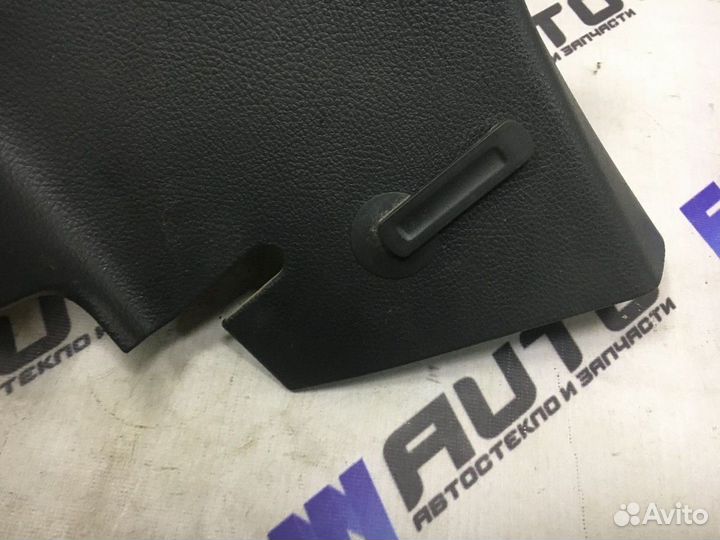 Обшивка стойки задняя нижняя левая Форд Фокус 3