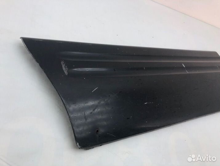 Молдинг двери задний правый Hyundai Starex A1 D4BH