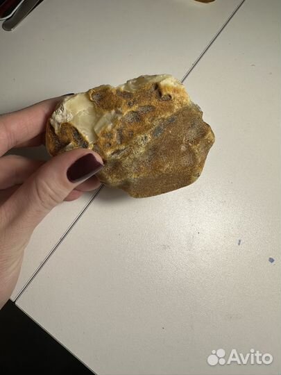 Белый янтарь