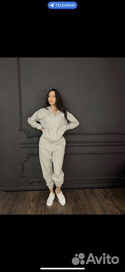 Спортивный костюм женский