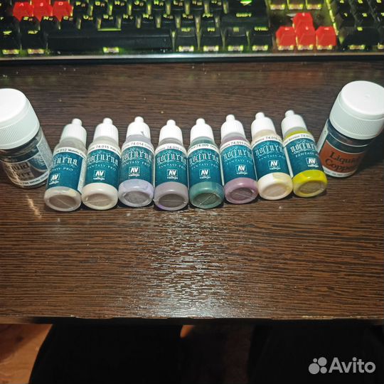 Набор красок для раскраски фигурок. Vallejo