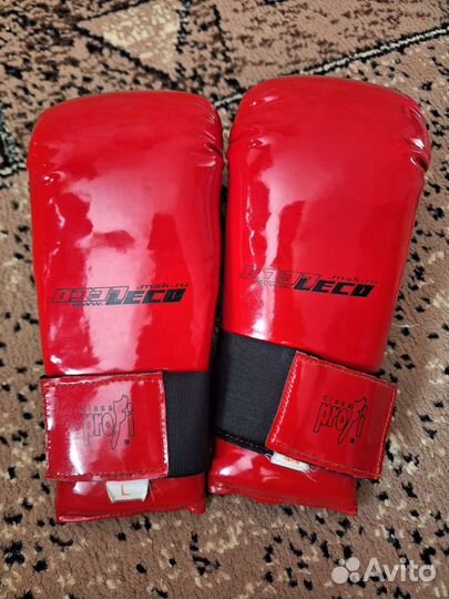 Перчатки для единоборств