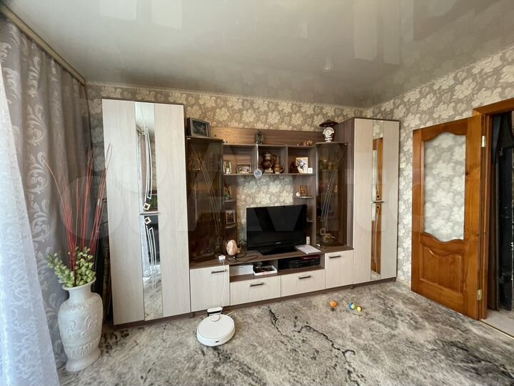 2-к. квартира, 54 м², 2/5 эт.