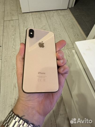 iPhone Xs, 64 ГБ