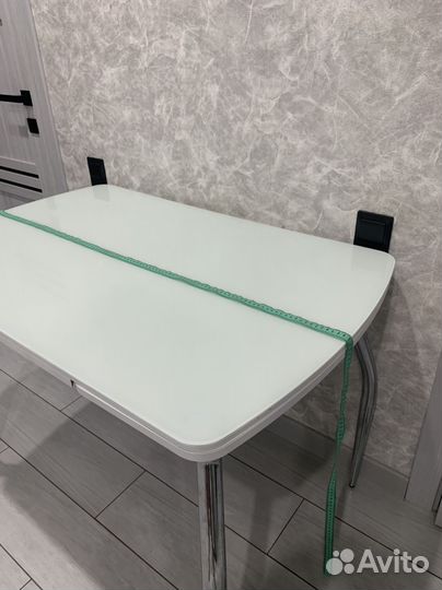 Кухонный стол