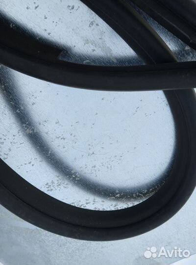 Уплотнитель двери проёмов Toyota Corolla 150/151