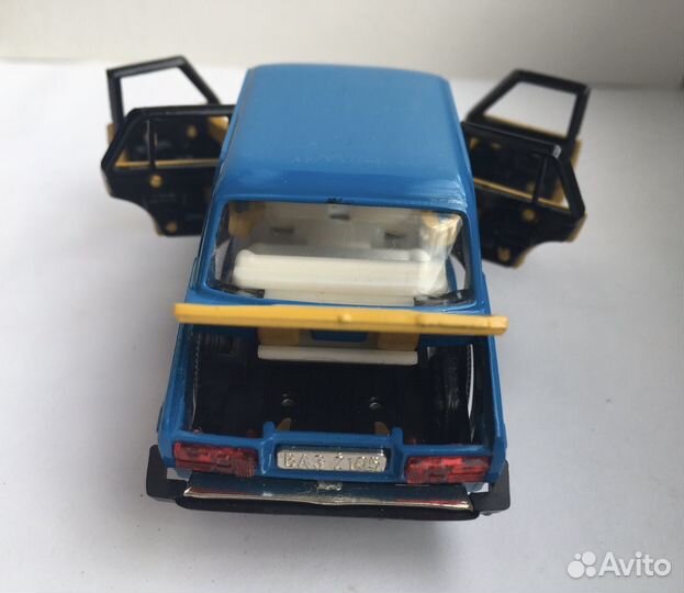 Ваз 2105. Ралли. Сине-желтый цвет. Коробка 1989 г