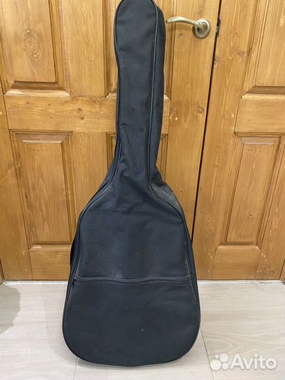 Акустическая гитара