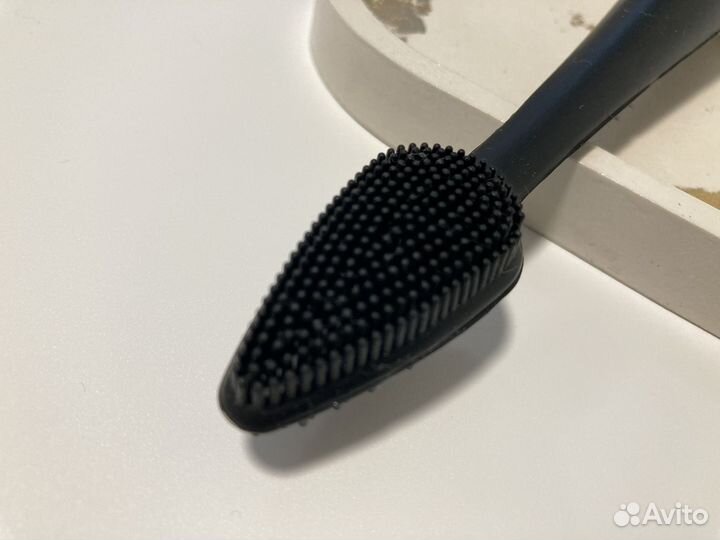 Силиконовая щеточка для лица Double Dare OMG