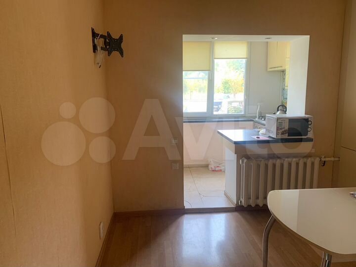 2-к. квартира, 47 м², 1/9 эт.