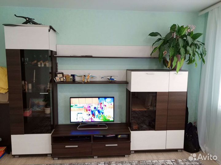 Стенка в гостиную