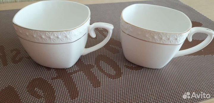 Чашка с блюдцем коралл