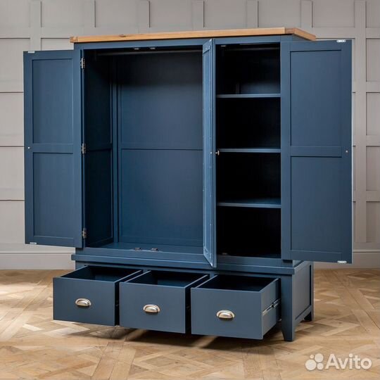 Шкаф из массива сосны, 3 ящика, 3 двери. Кантри 42