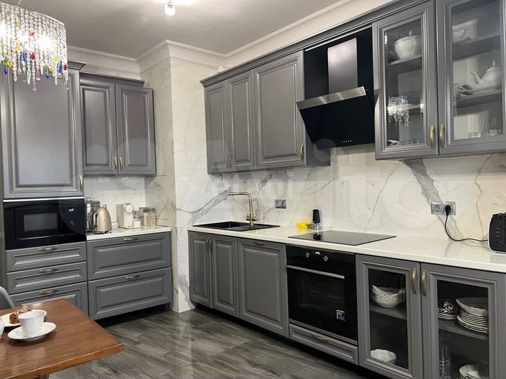 2-к. квартира, 62 м², 2/13 эт.