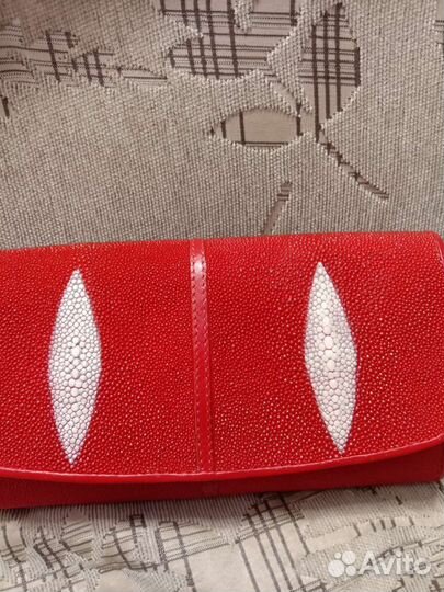 Кошелек из кожи ската