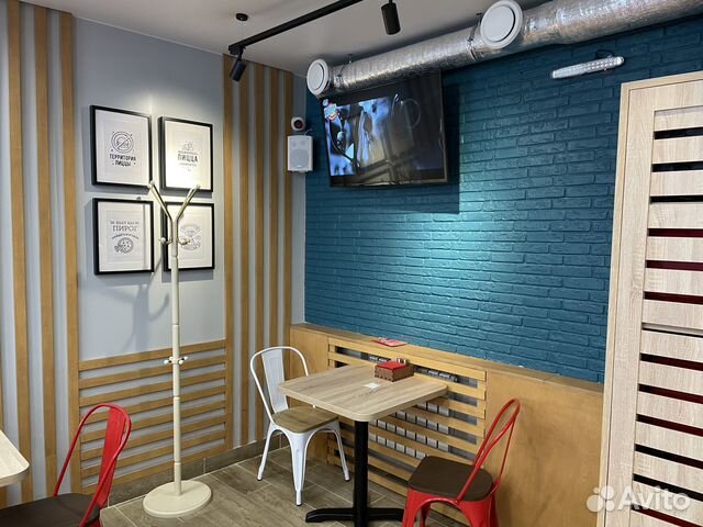 Вешалка напольная, слоновая кость/красное дерево