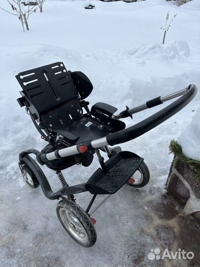 Коляска инвалидная R82 Стингрей