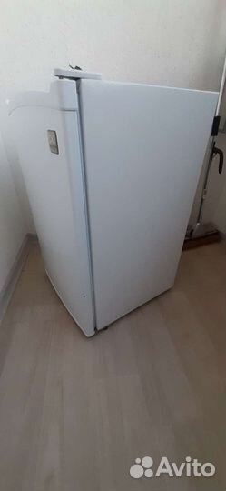 Холодильник маленький бу