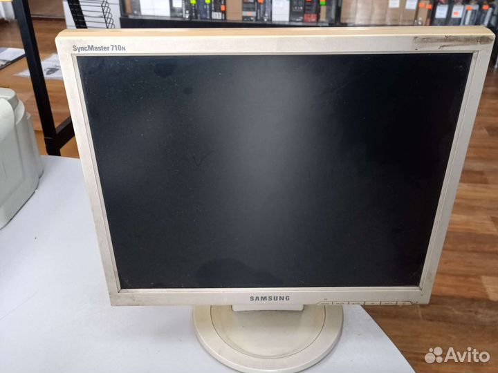 Мониторы Б/У в Отличном состоянии 17