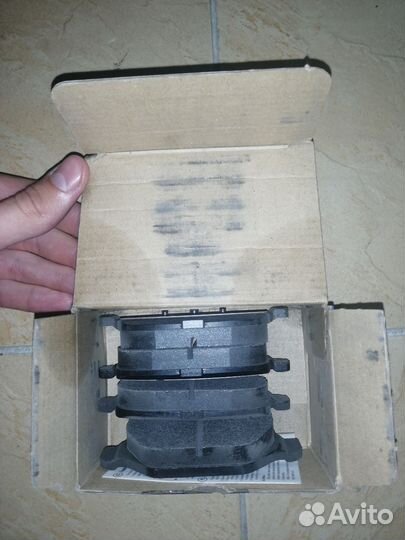 Задних тормозные диски и колодки LADA Vesta