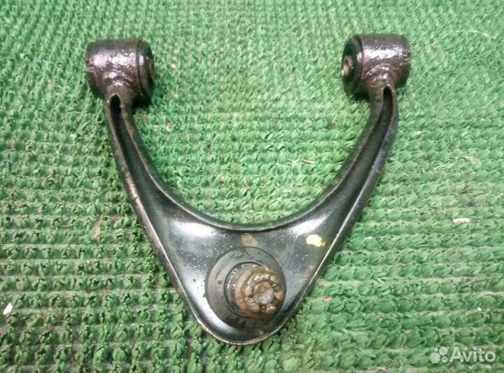 Рычаг подвески передний левый Toyota Mark 2 GX100