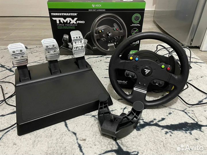 Игровой руль с педалями thrustmaster tmx pro