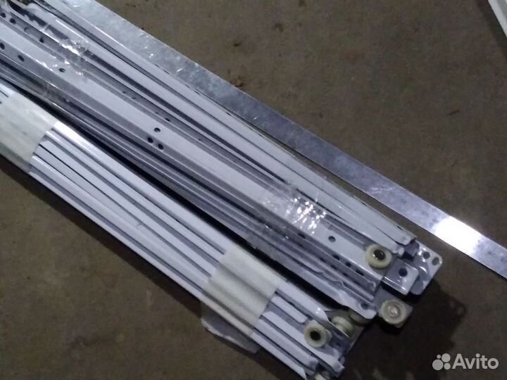 Направляющие для выдвижных ящиков