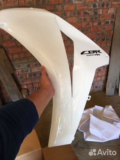 Пластик боковой Honda CBR 1000 08-11 оригинал