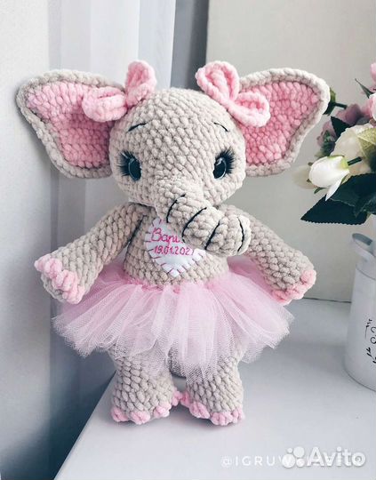 Слонёнок вязаный