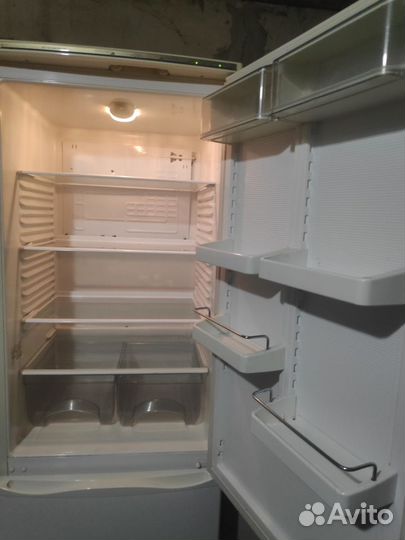 Высокий большой Атлант 2 мотора 2 метра