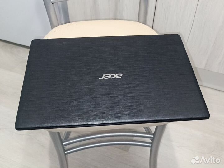 Ноутбук Acer / A9-9420 / Radeon 520 / 8GB / 1TB