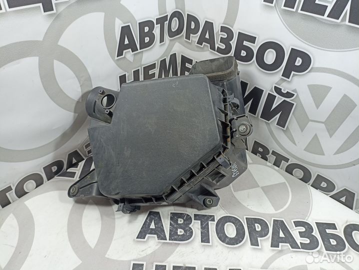 Корпус воздушного фильтра Lexus GS450H