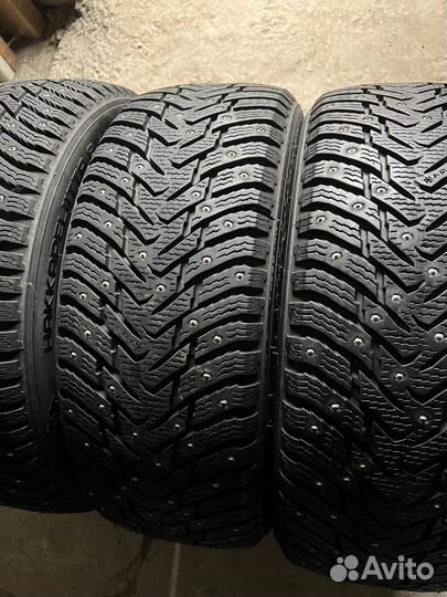 Nokian Tyres Hakkapeliitta 8 215/55 R17 98T