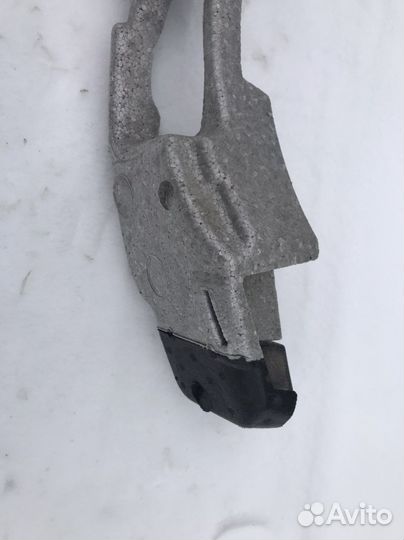 Абсорбер в передний бампер на киа кворис