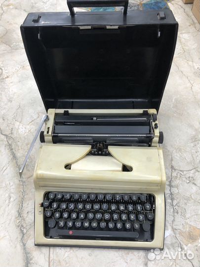Пишущая машинка
