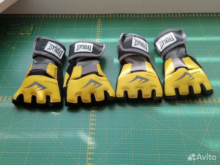 Спортивные перчатки мма