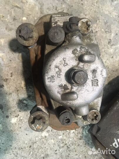 Суппорт правый Opel Vectra C