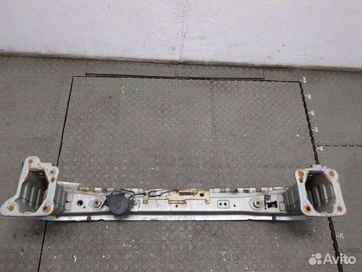 Усилитель бампера Ford Focus 2, 2004