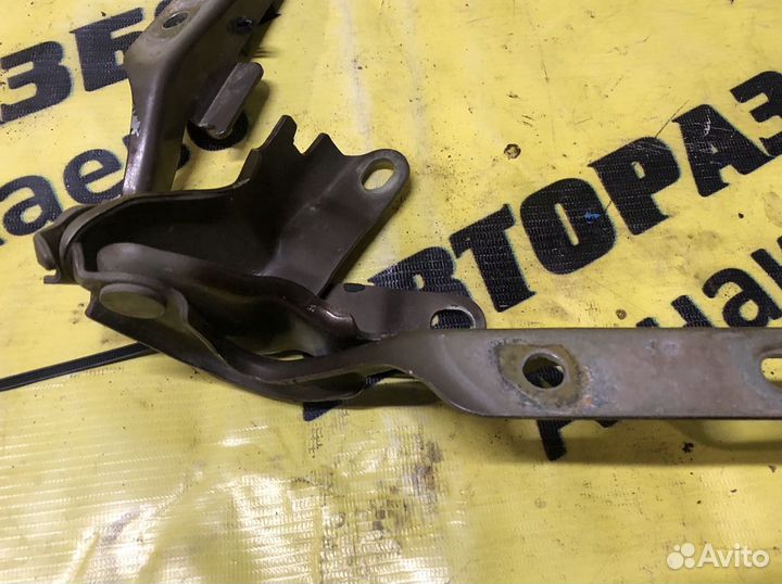 Петля капота Lifan Solano